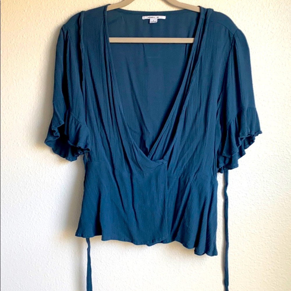 Cute surfer top!